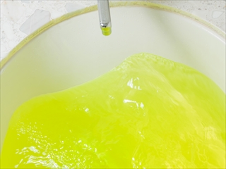 湯の花エキス入　入浴剤　●６０ｇ×３包　筒入り　緑光